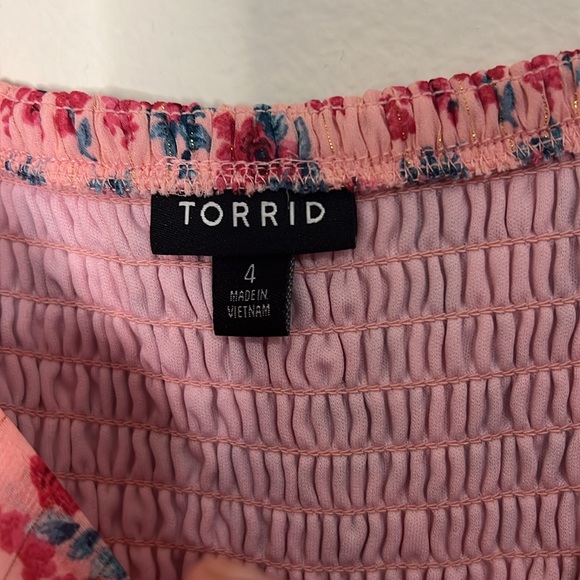 Torrid dress 4x worn maybe 4 times. Lot weight cant fit in anymore. - Picture 5 of 5